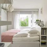 Bright City-centre With View And Parking - Haaris