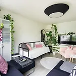 شقة Bright City-centre With View And Parking - Haaris *