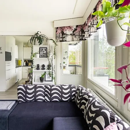 Bright City-centre With View And Parking - Haaris Huoneisto
