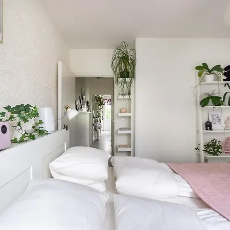 Apartment Bright City-centre With View And Parking - Haaris