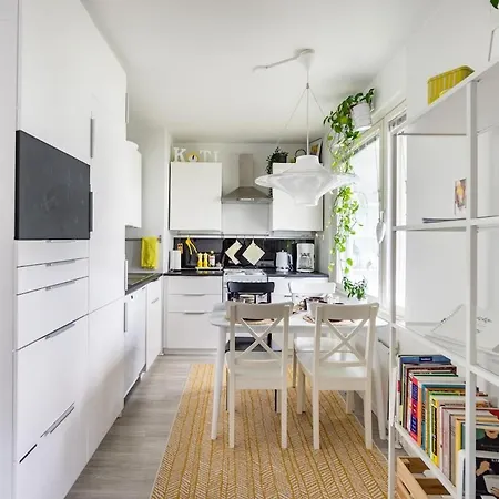 Bright City-centre With View And Parking - Haaris Huoneisto *
