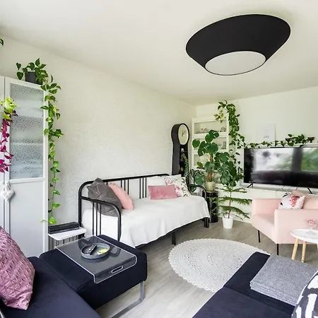 Huoneisto Bright City-centre With View And Parking - Haaris *