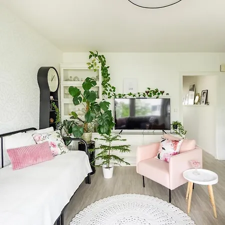 Huoneisto Bright City-centre With View And Parking - Haaris