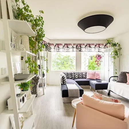 Bright City-centre With View And Parking - Haaris Huoneisto