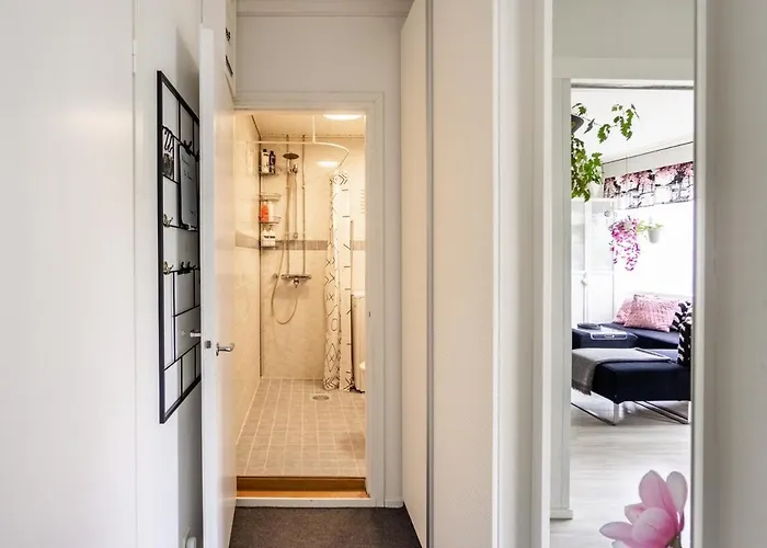 Bright City-centre With View And Parking - Haaris