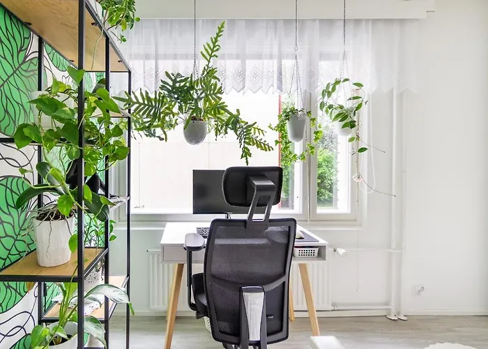 Bright City-centre With View And Parking - Haaris *