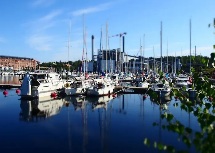 Bright City-centre With View And Parking - Haaris *