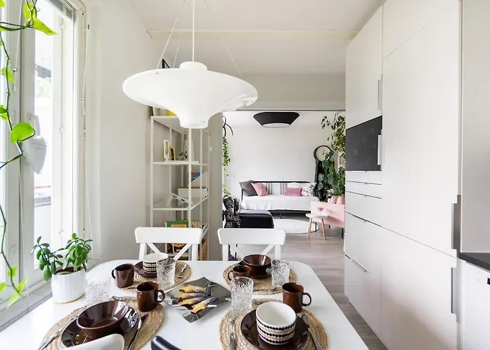 Bright City-centre With View And Parking - Haaris *